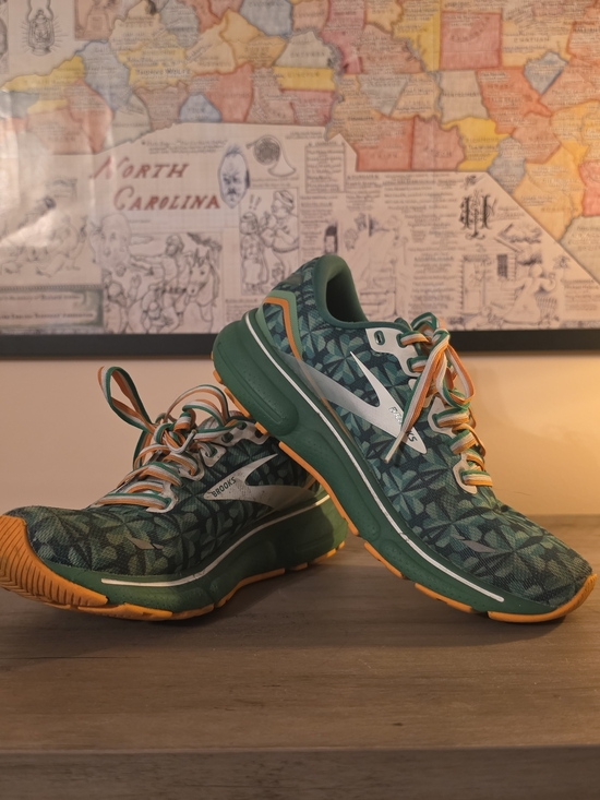 Brooks Shoes - Brooks Green Lucky Patterned Running Shoes with Orange Accents